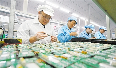 從手機到農(nóng)具 一位“帶頭人”的電商賦能之路